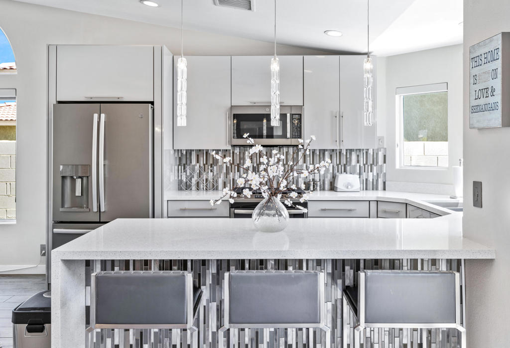 2144 Marguerite Street