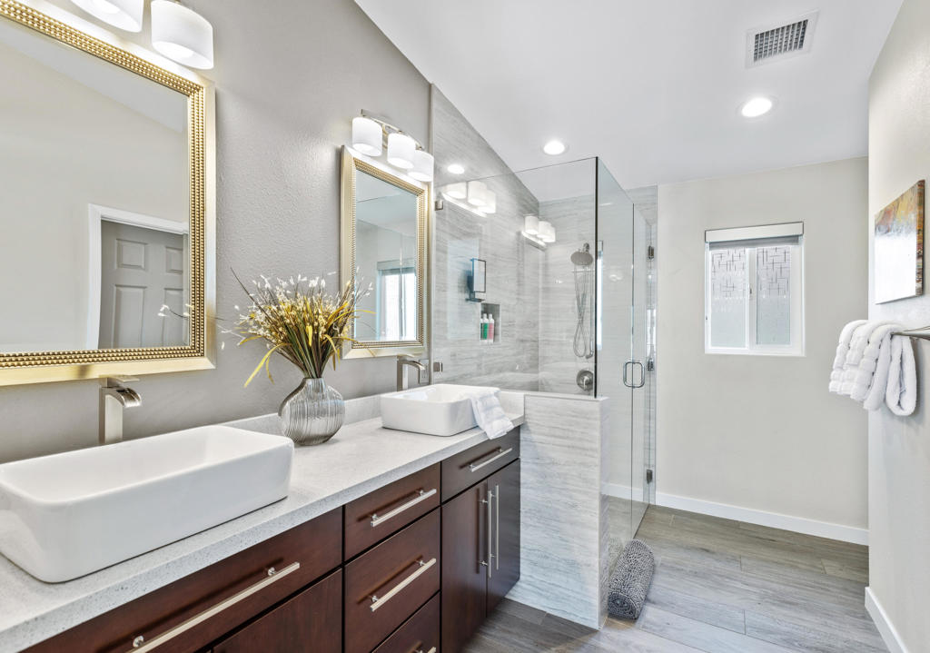 2144 Marguerite Street