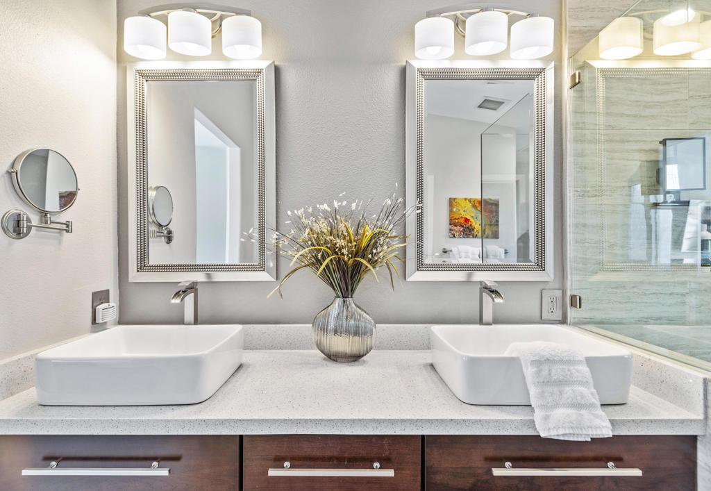 2144 Marguerite Street