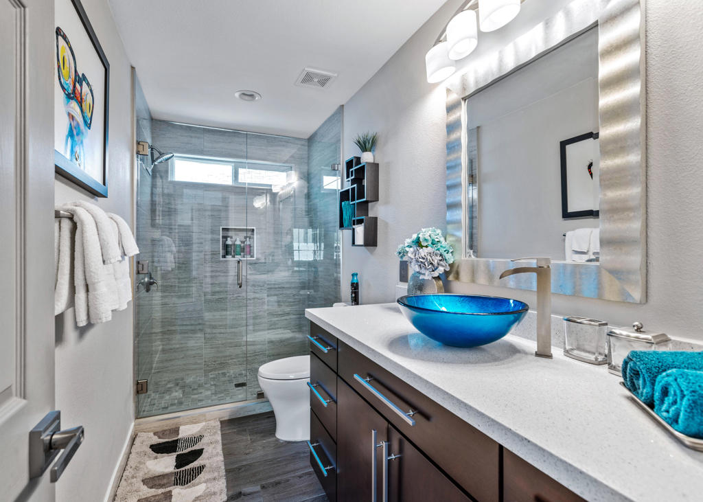 2144 Marguerite Street