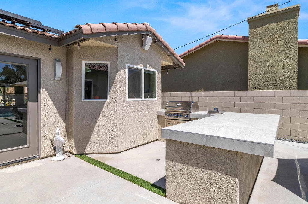 2144 Marguerite Street