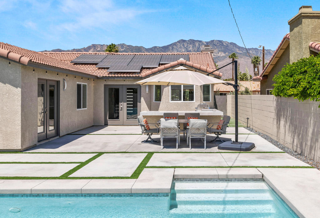 2144 Marguerite Street