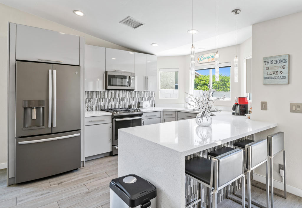 2144 Marguerite Street