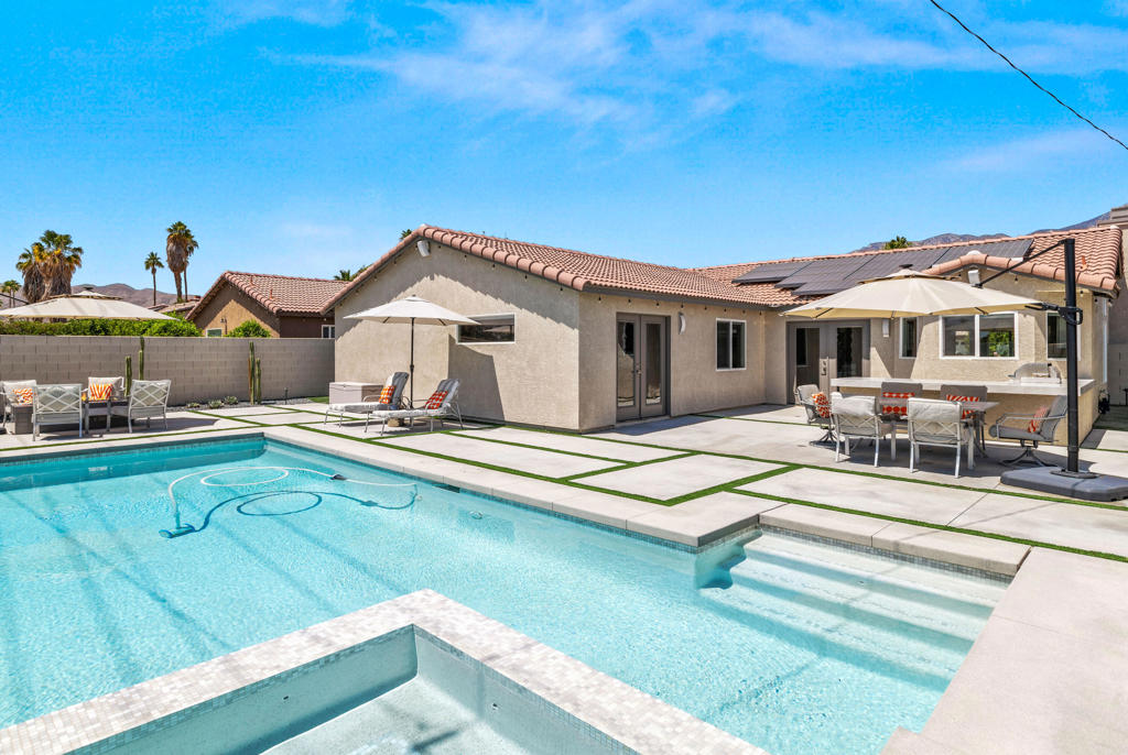 2144 Marguerite Street