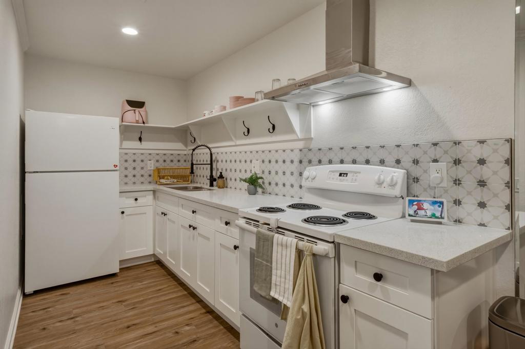 2821 W Los Felices Circle W K215