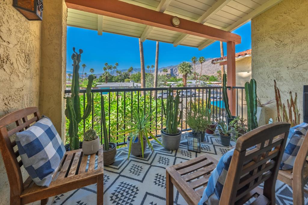 1415 N Sunrise Way 55