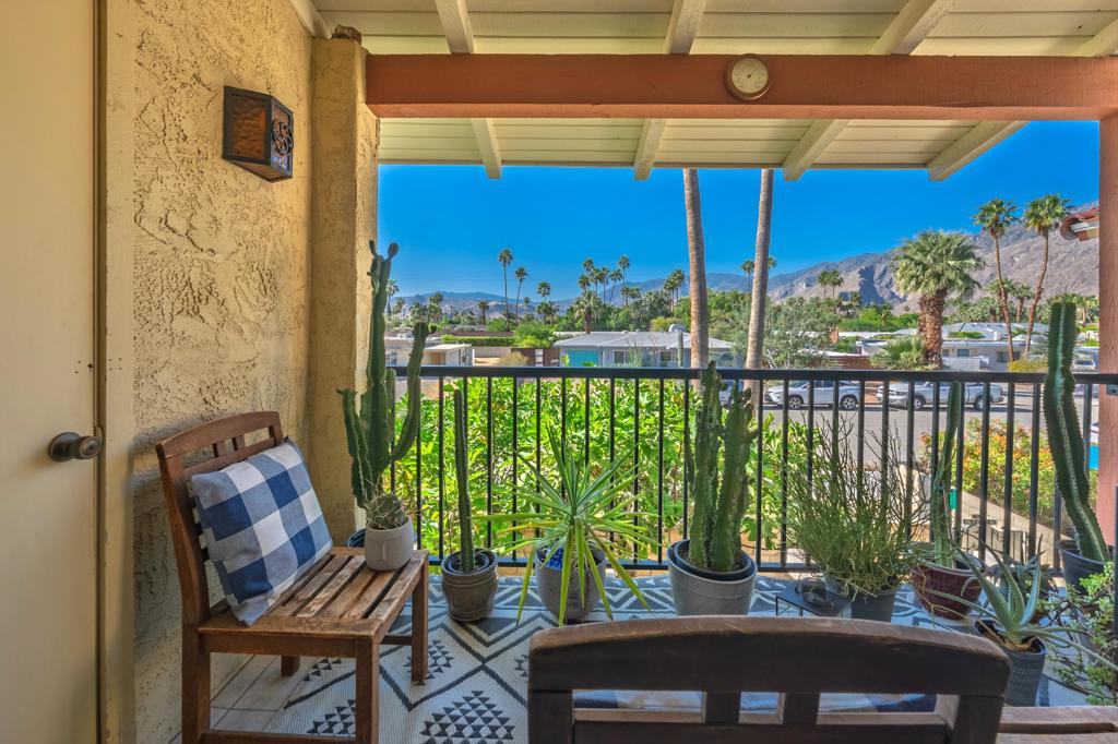 1415 N Sunrise Way 55