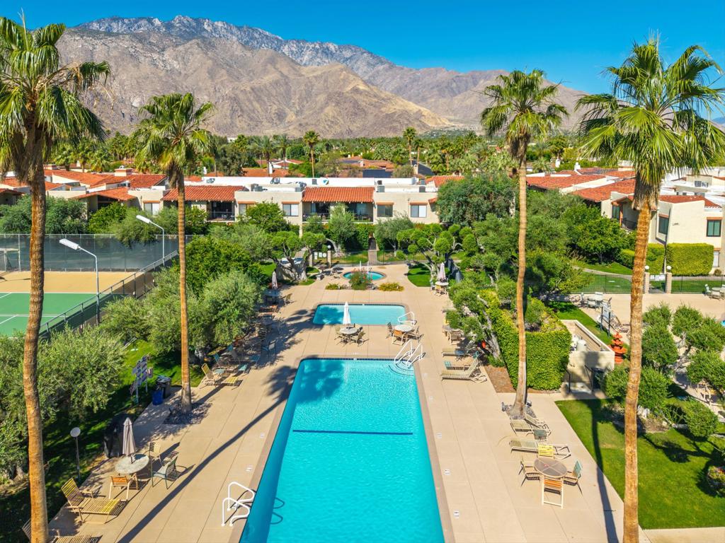 1415 N Sunrise Way 55