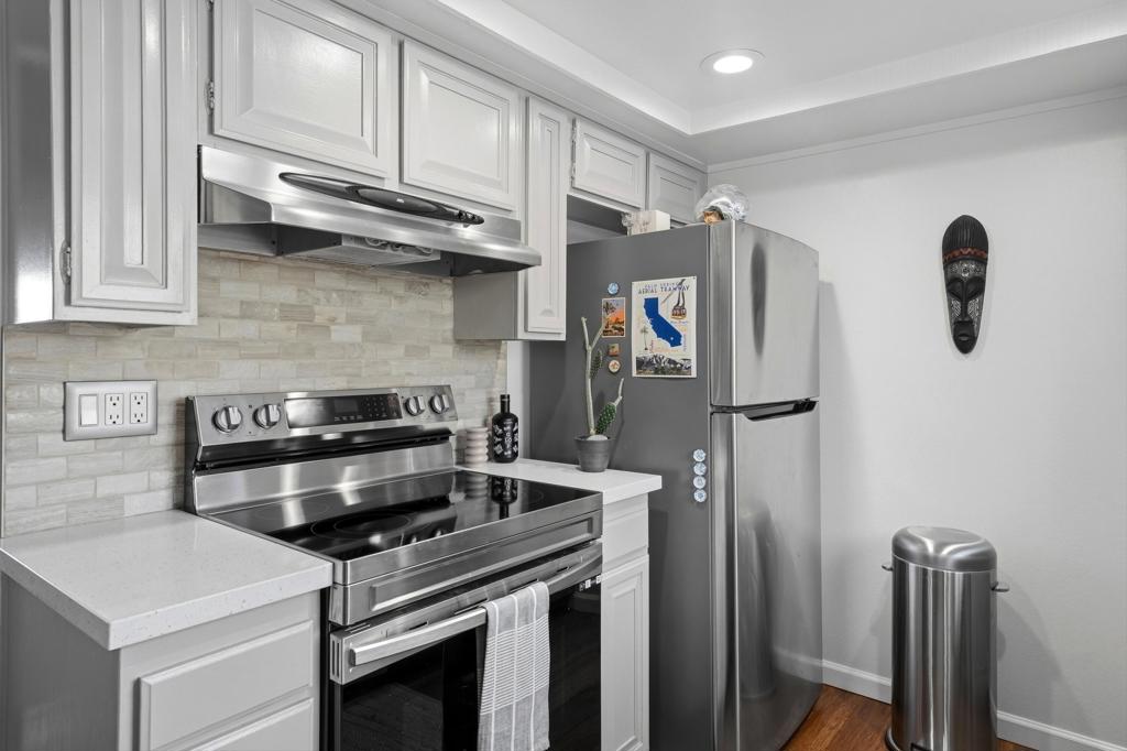 1415 N Sunrise Way 55