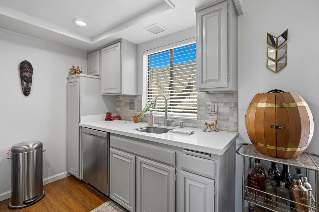 1415 N Sunrise Way 55