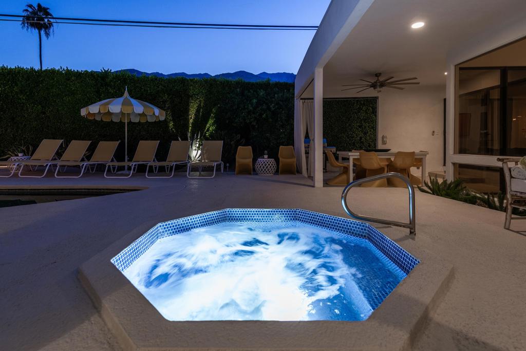 1925 S Joshua Tree Place