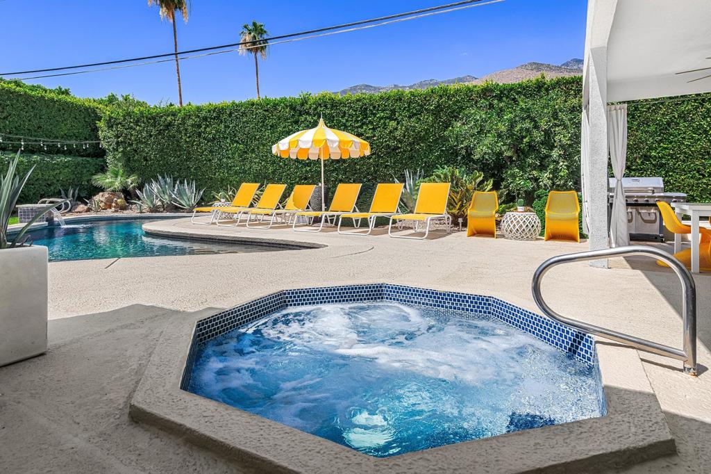 1925 S Joshua Tree Place