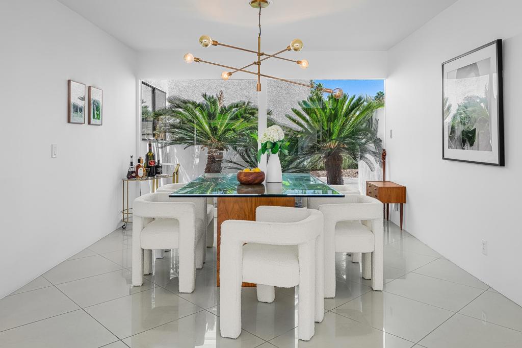 1925 S Joshua Tree Place