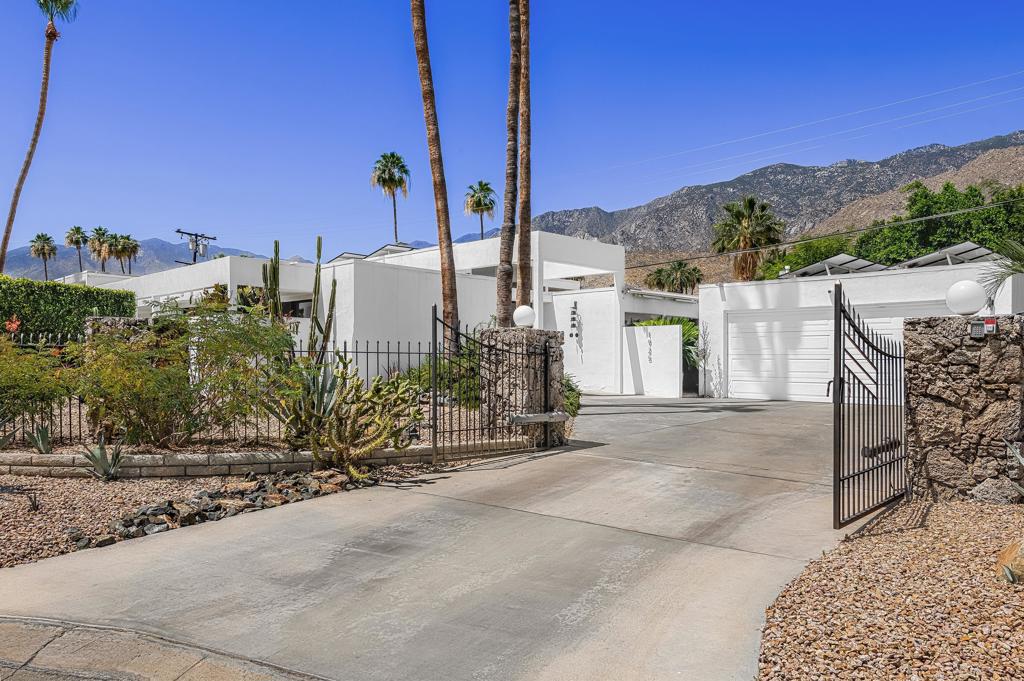 1925 S Joshua Tree Place