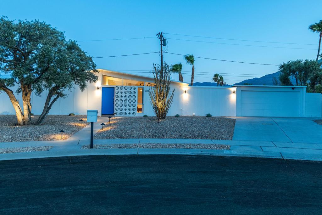 859 E Grace Circle