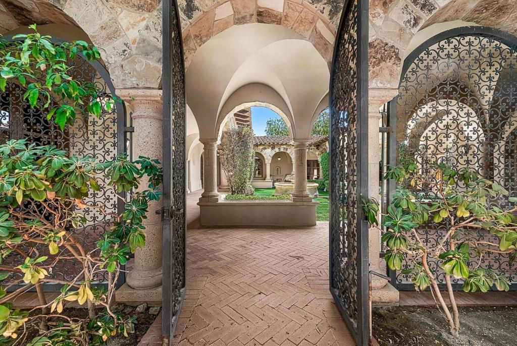 49518 Hidden Valley Trail