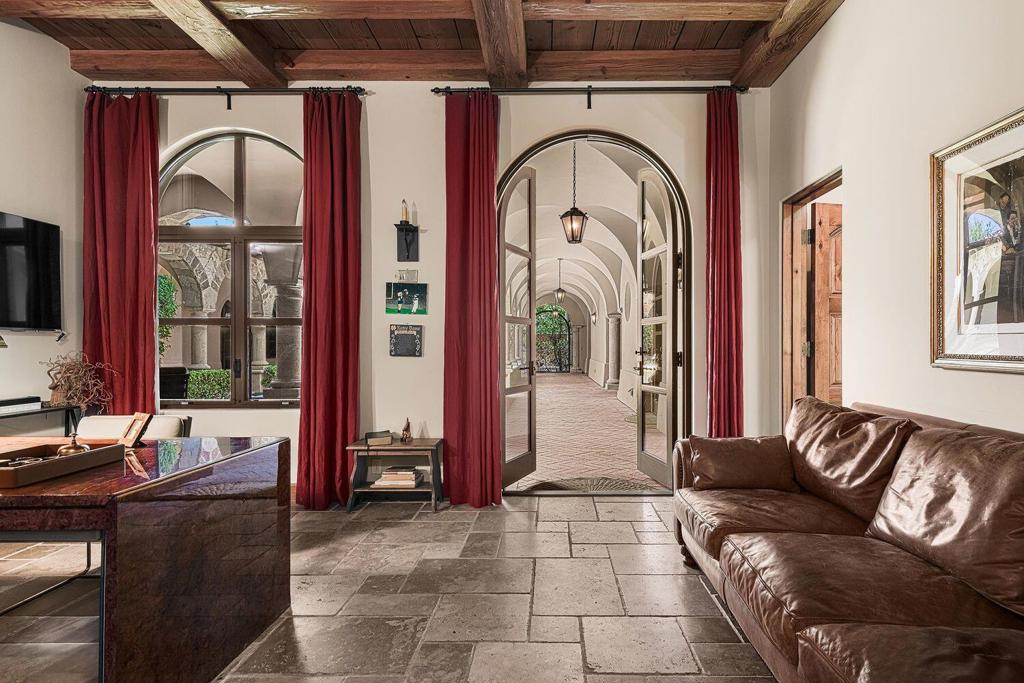 49518 Hidden Valley Trail