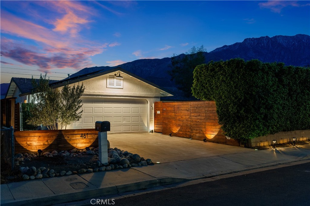 461 W Palm Vista Drive