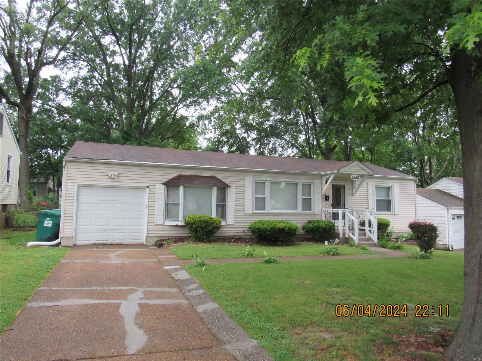 1250 Roxton Drive
