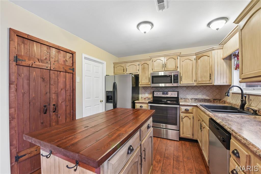 1539 Bittersweet Court Unit: 1