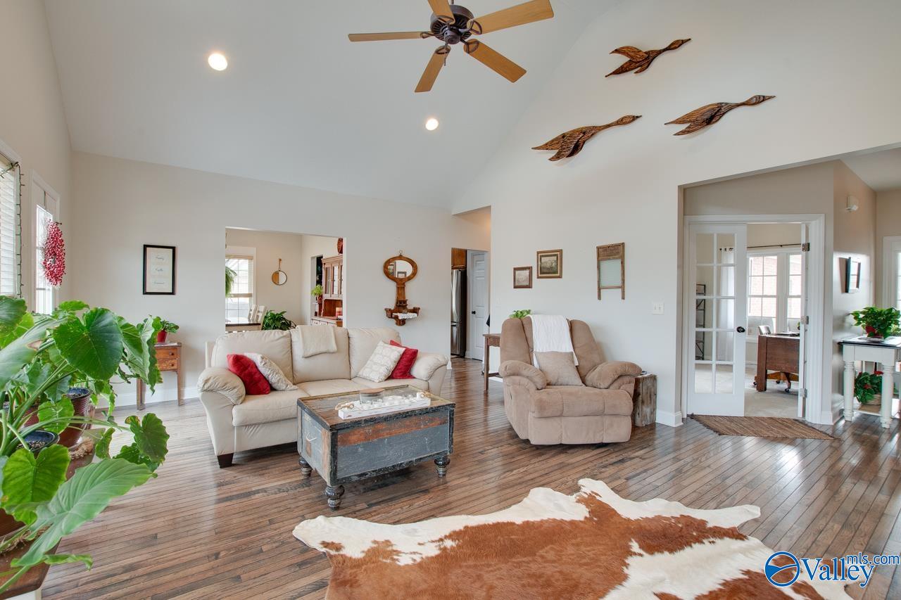 103 Chameleon Court
