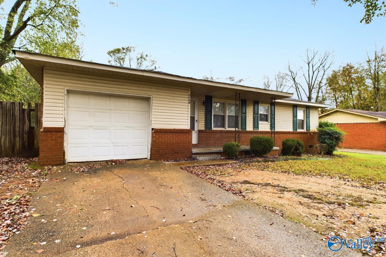 2704 Pinetree Lane NW