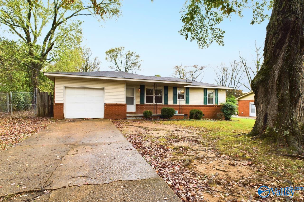 2704 Pinetree Lane NW