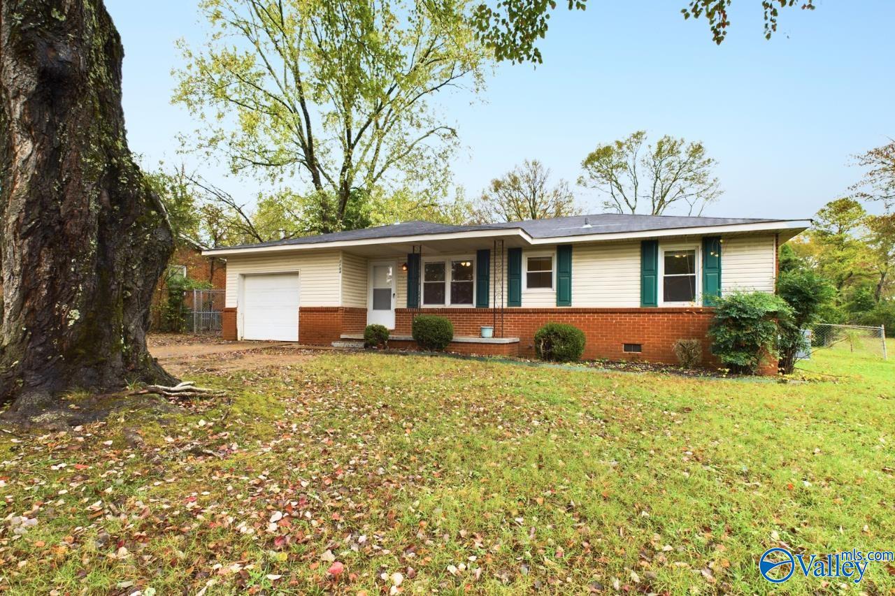 2704 Pinetree Lane NW