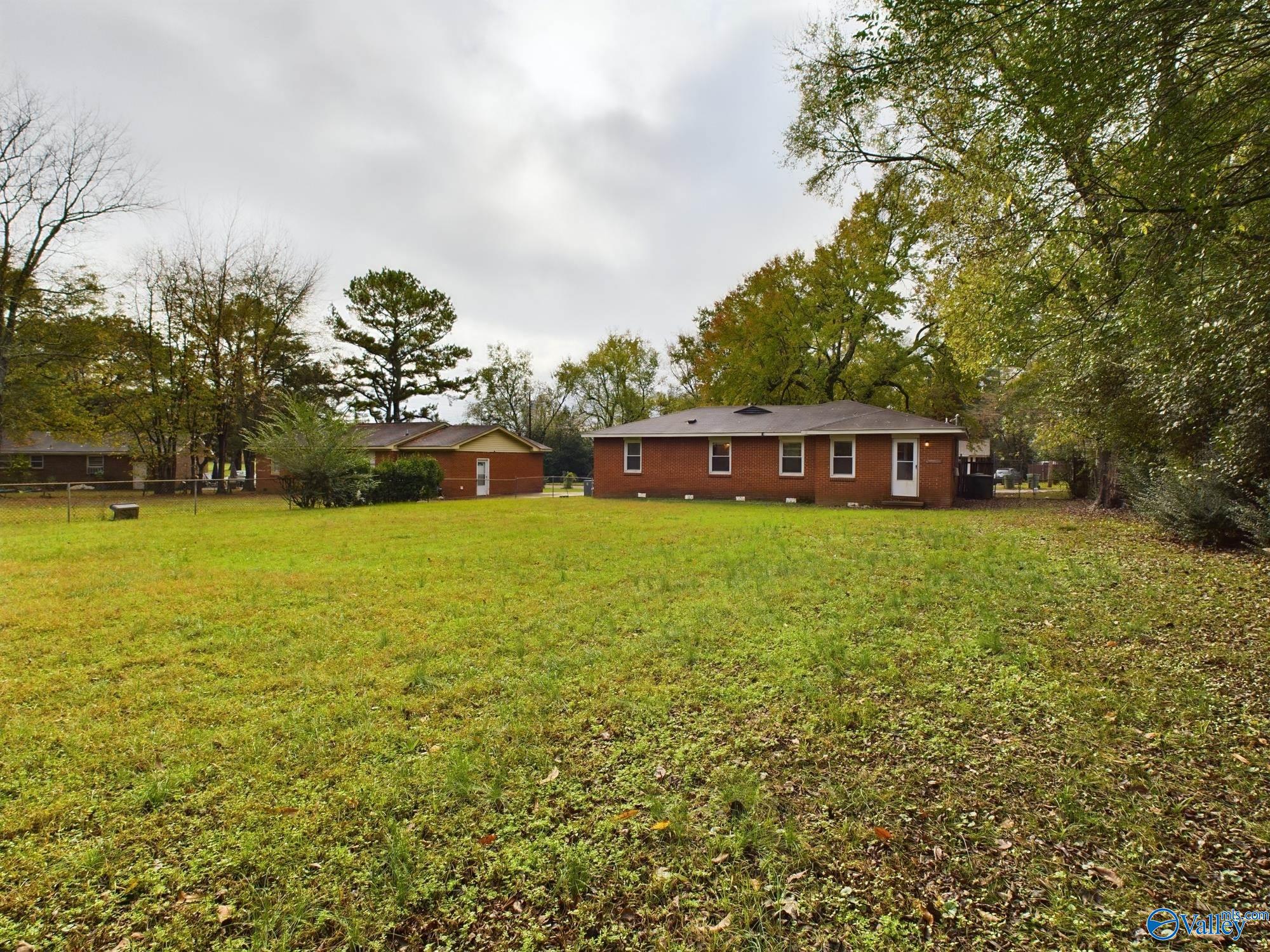 2704 Pinetree Lane NW