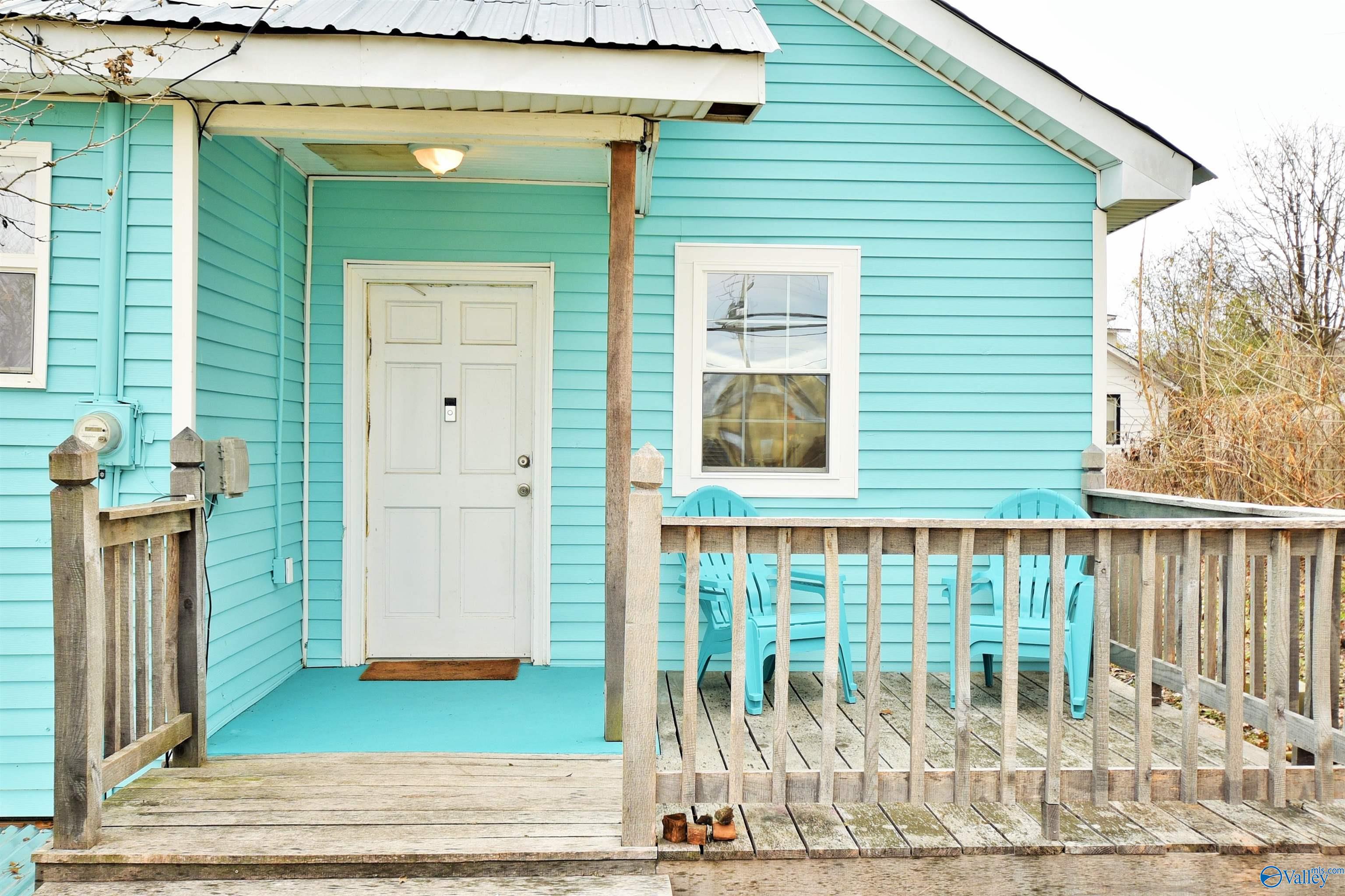 2404 Elm Street