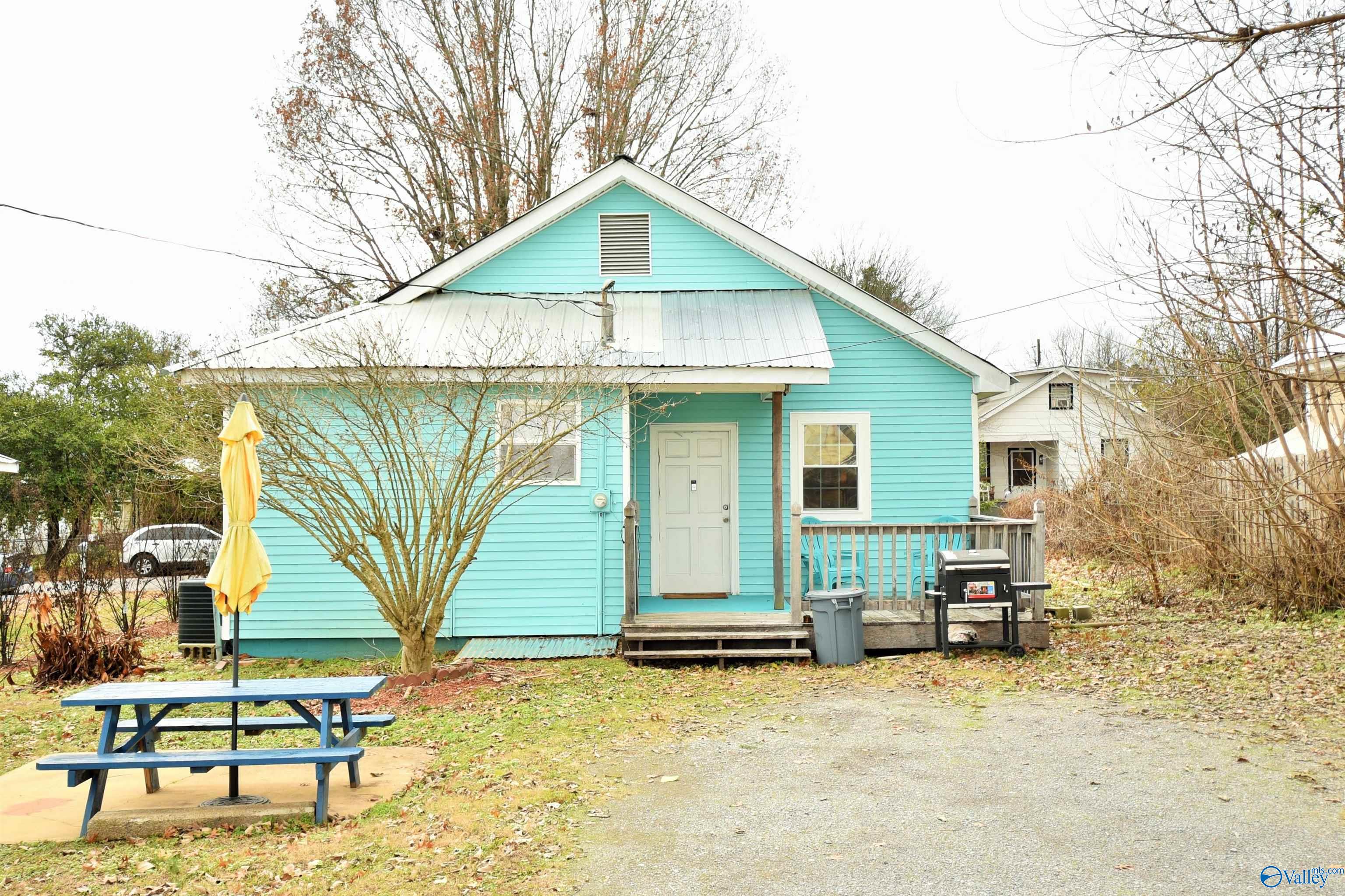 2404 Elm Street