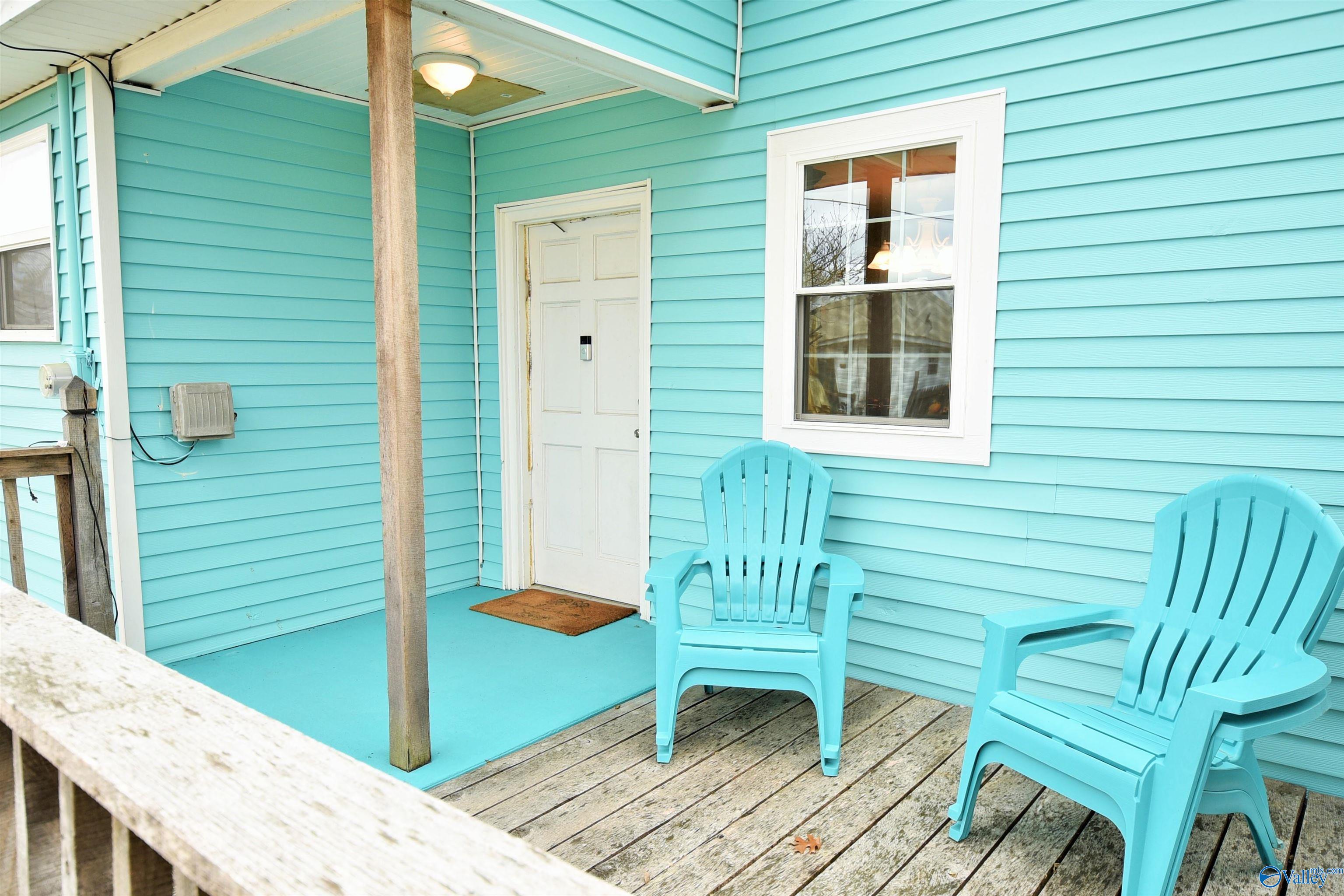 2404 Elm Street