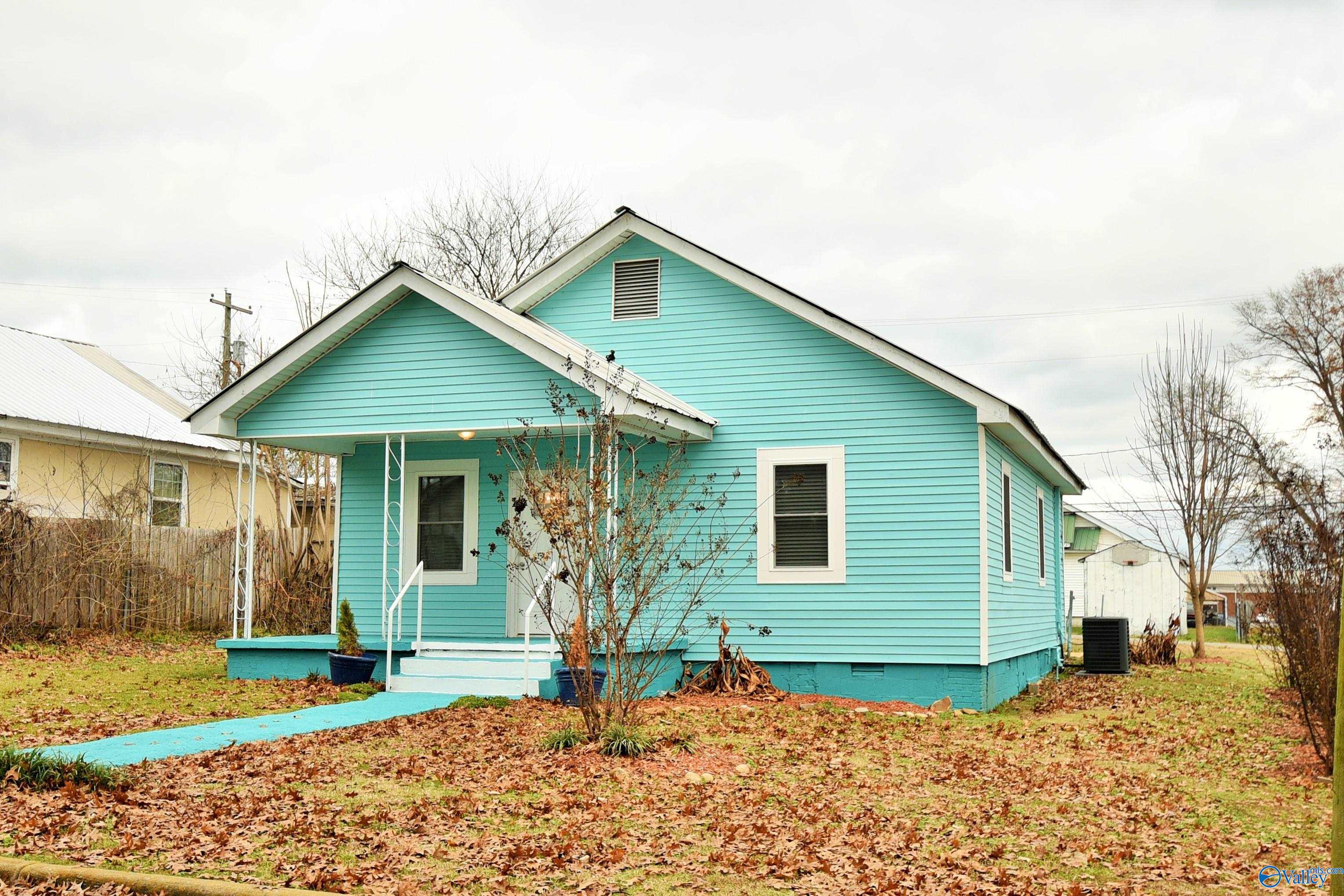 2404 Elm Street