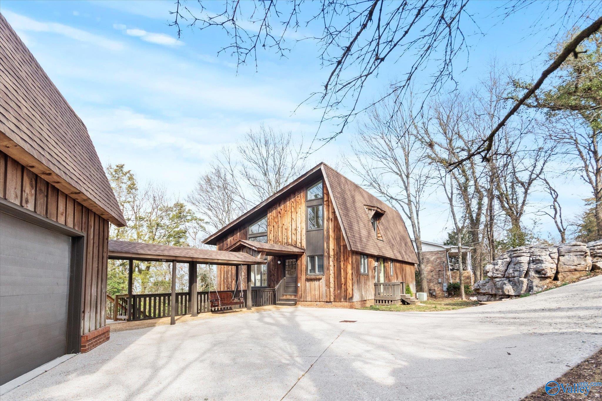 815 Tannahill Drive SE