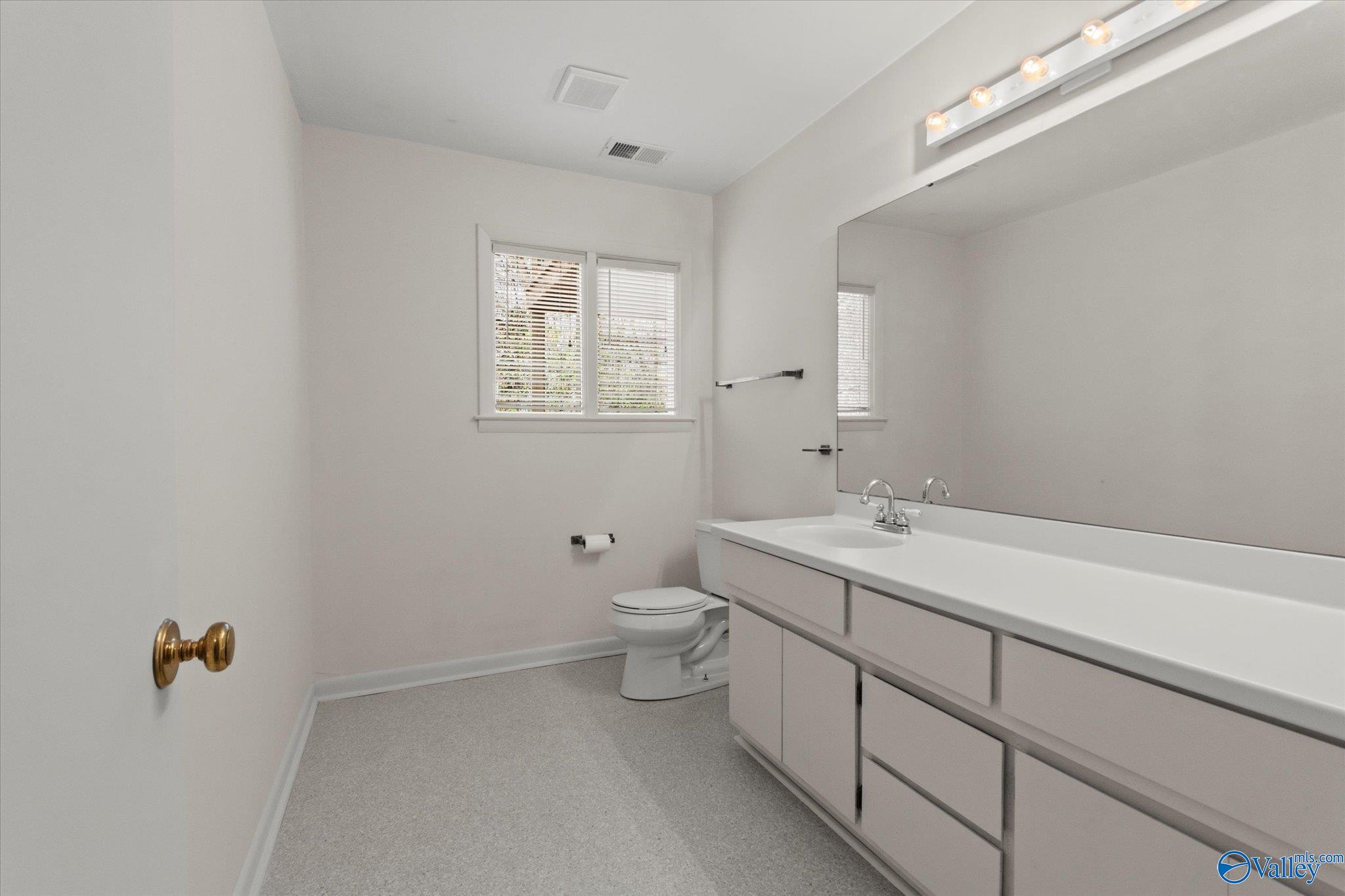 815 Tannahill Drive SE