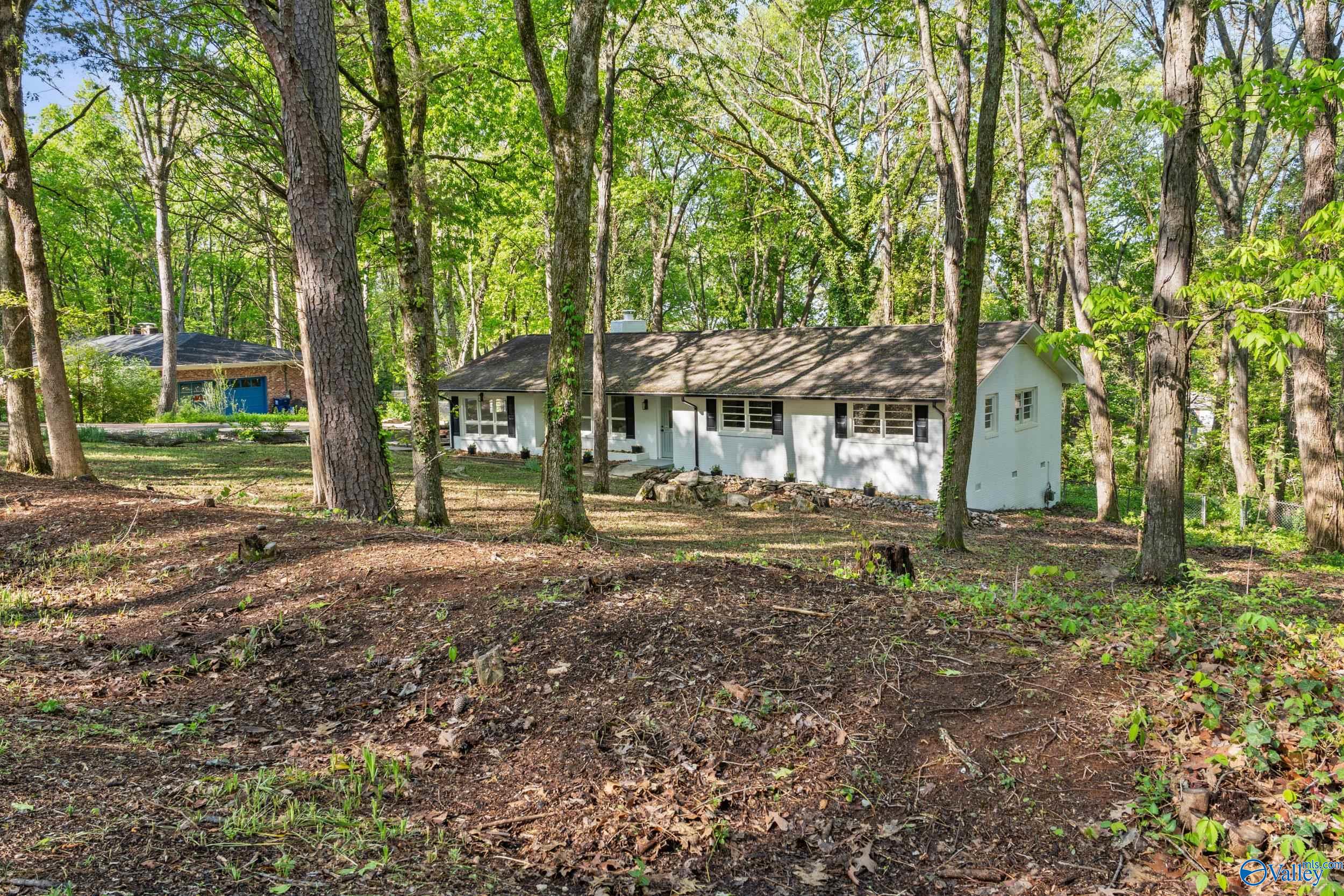 609 Bain Drive SE
