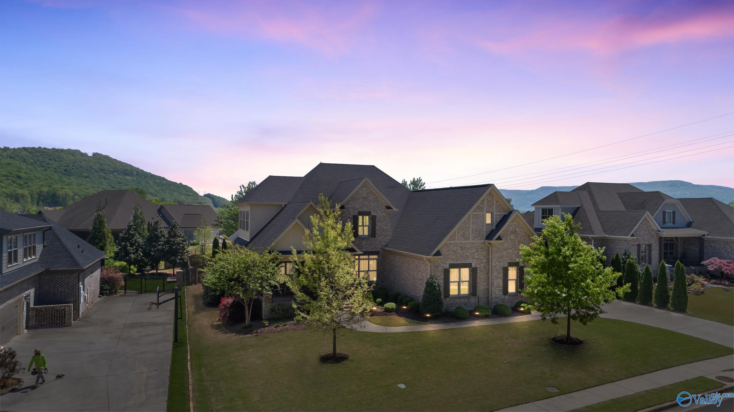 19 Legacy Oaks Place SE