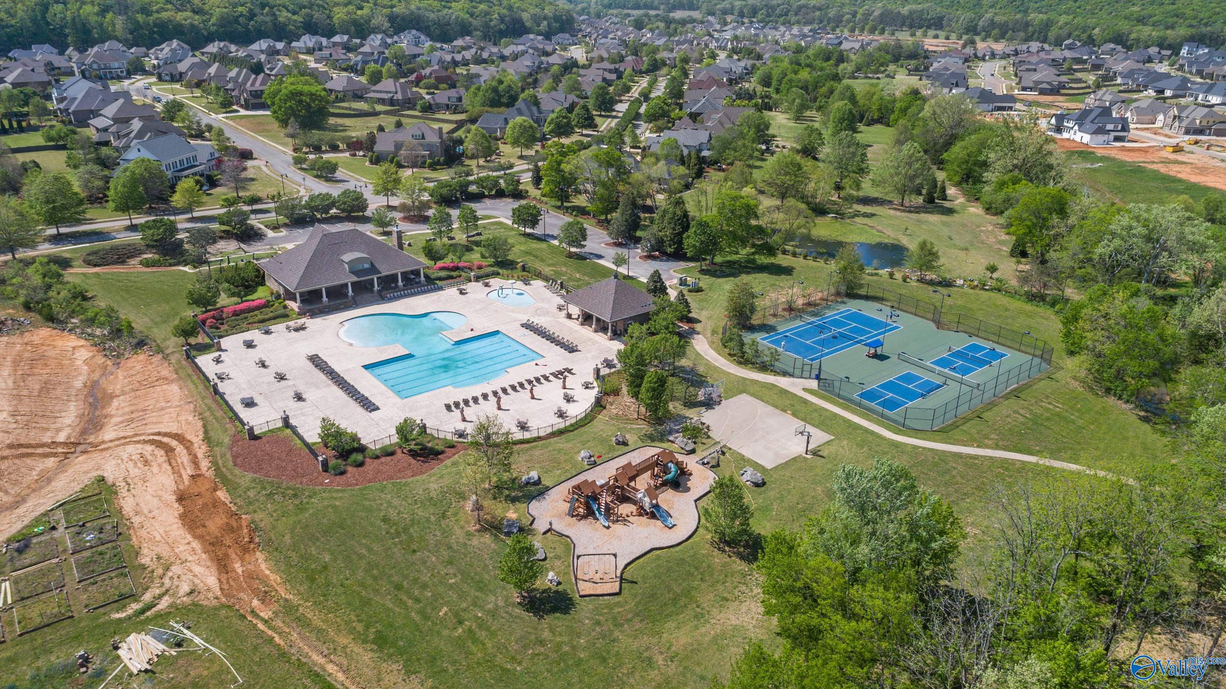 19 Legacy Oaks Place SE