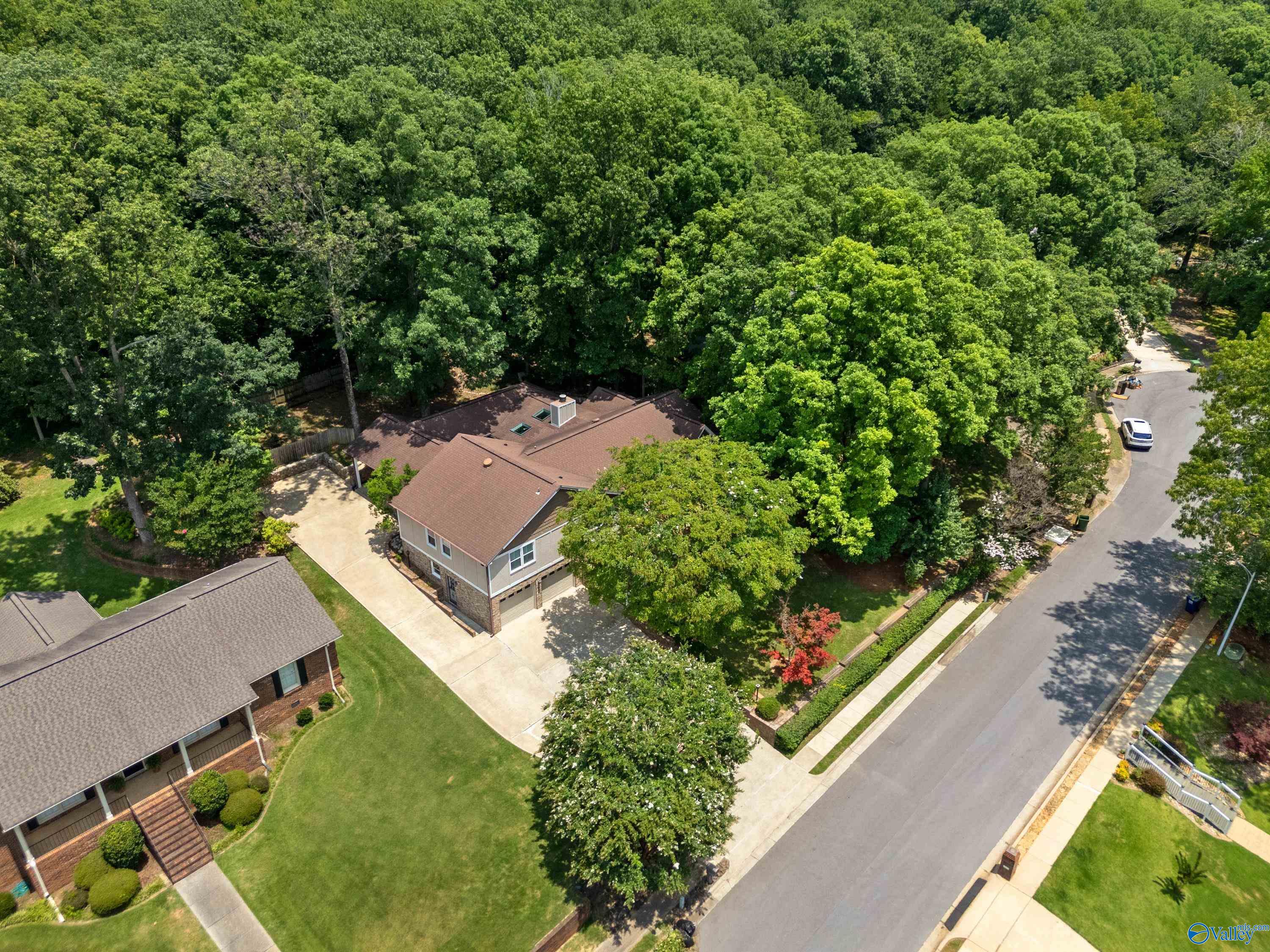 2006 Joseph Circle NE