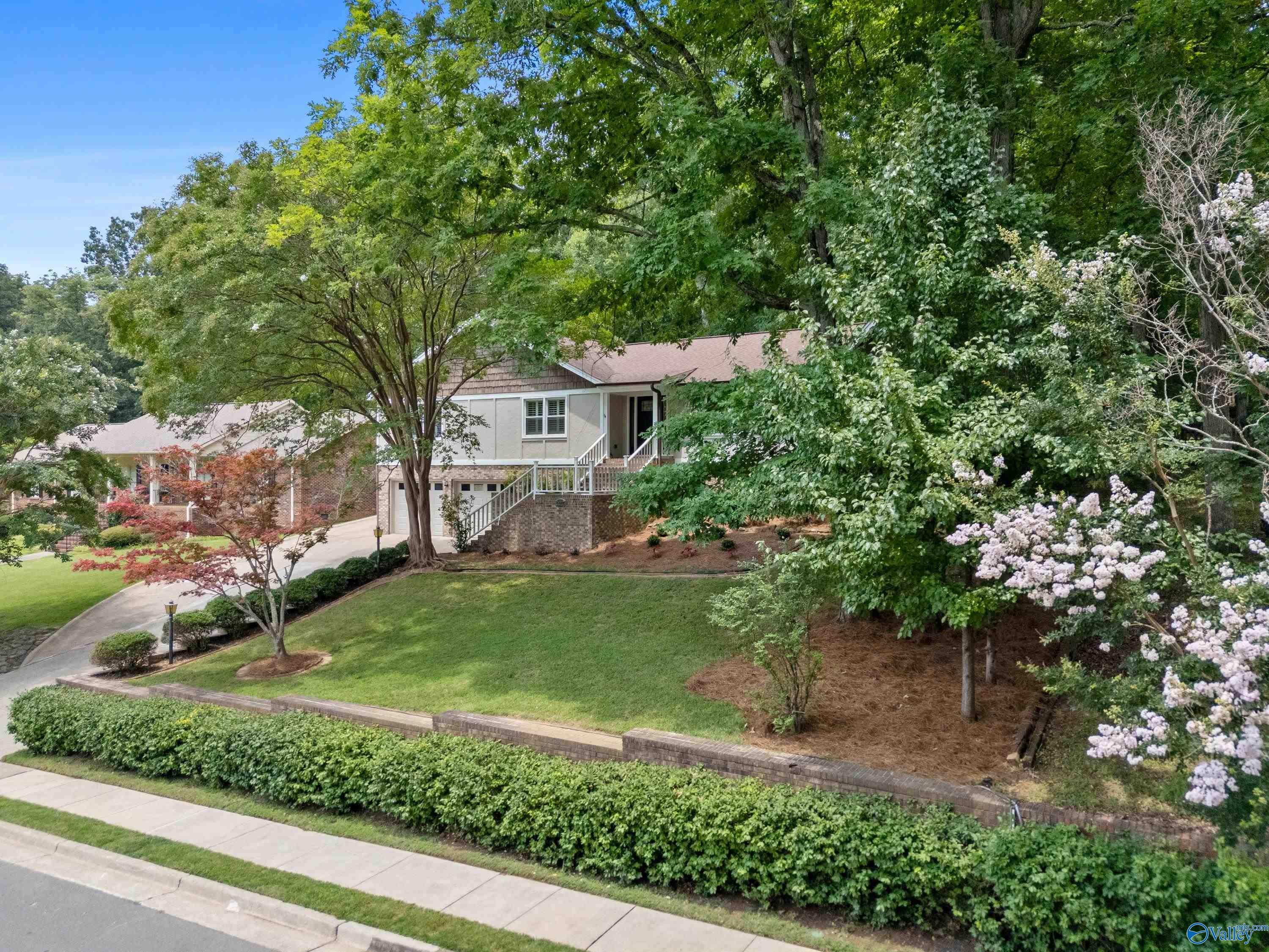 2006 Joseph Circle NE