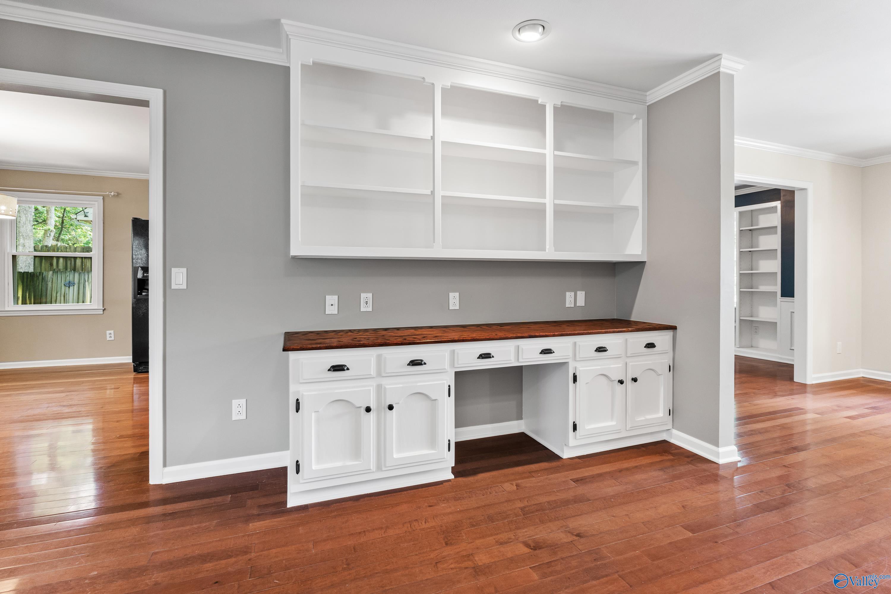 2006 Joseph Circle NE
