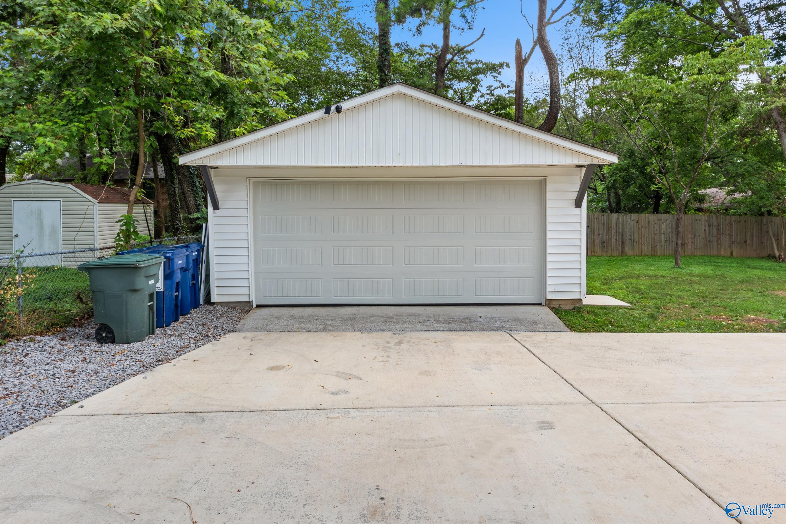 3512 Carroll Circle SE