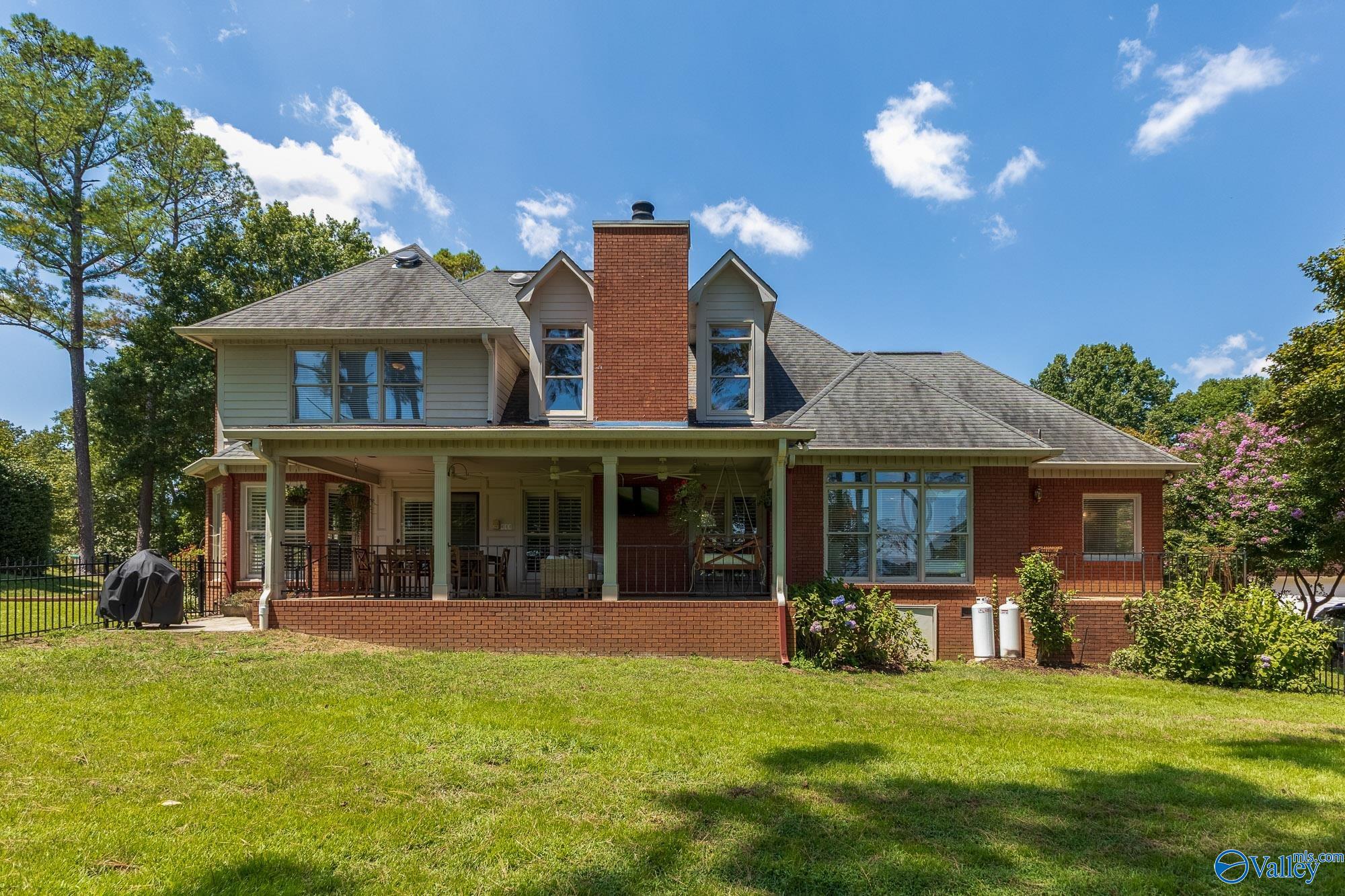 3023 Hampton Cove Way SE