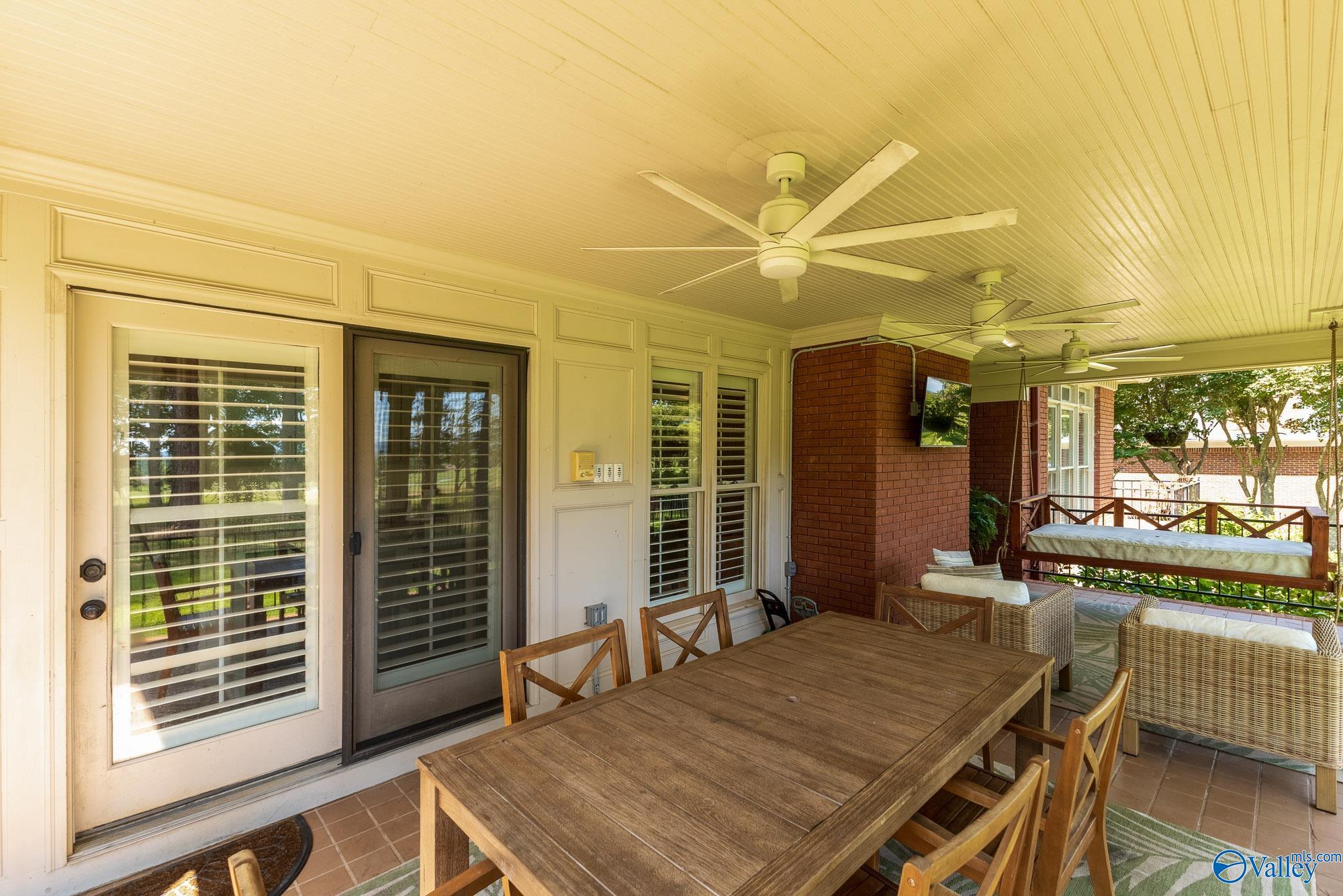 3023 Hampton Cove Way SE