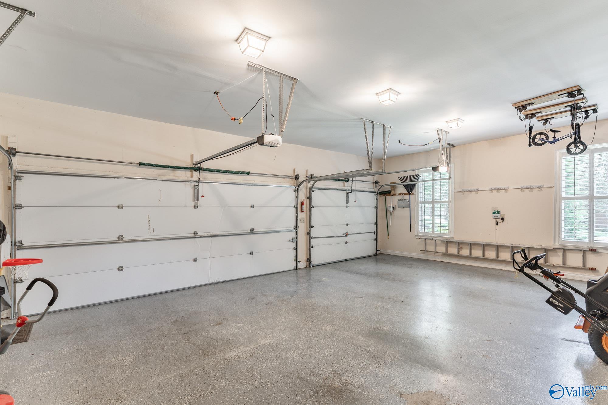 3023 Hampton Cove Way SE