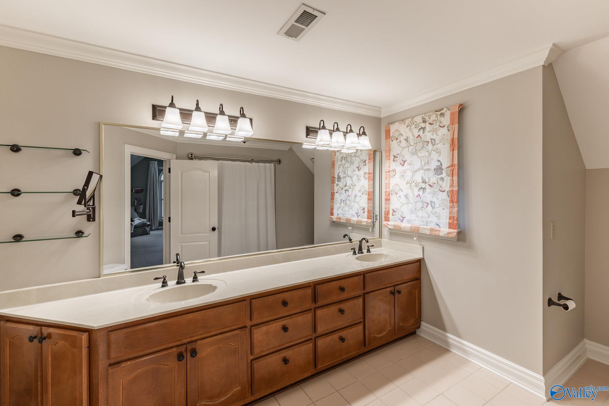 3023 Hampton Cove Way SE