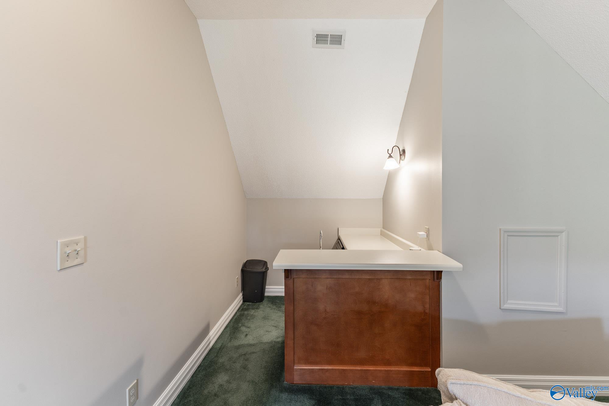 3023 Hampton Cove Way SE