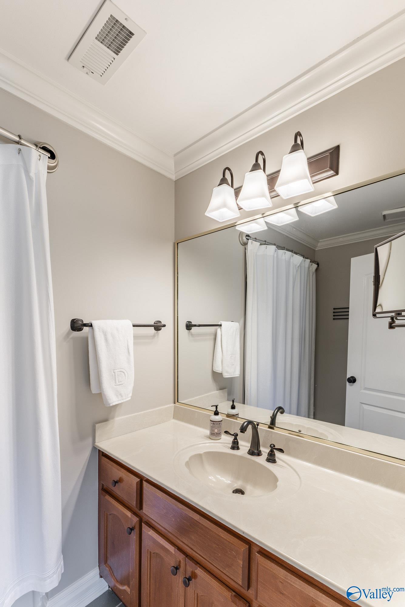 3023 Hampton Cove Way SE