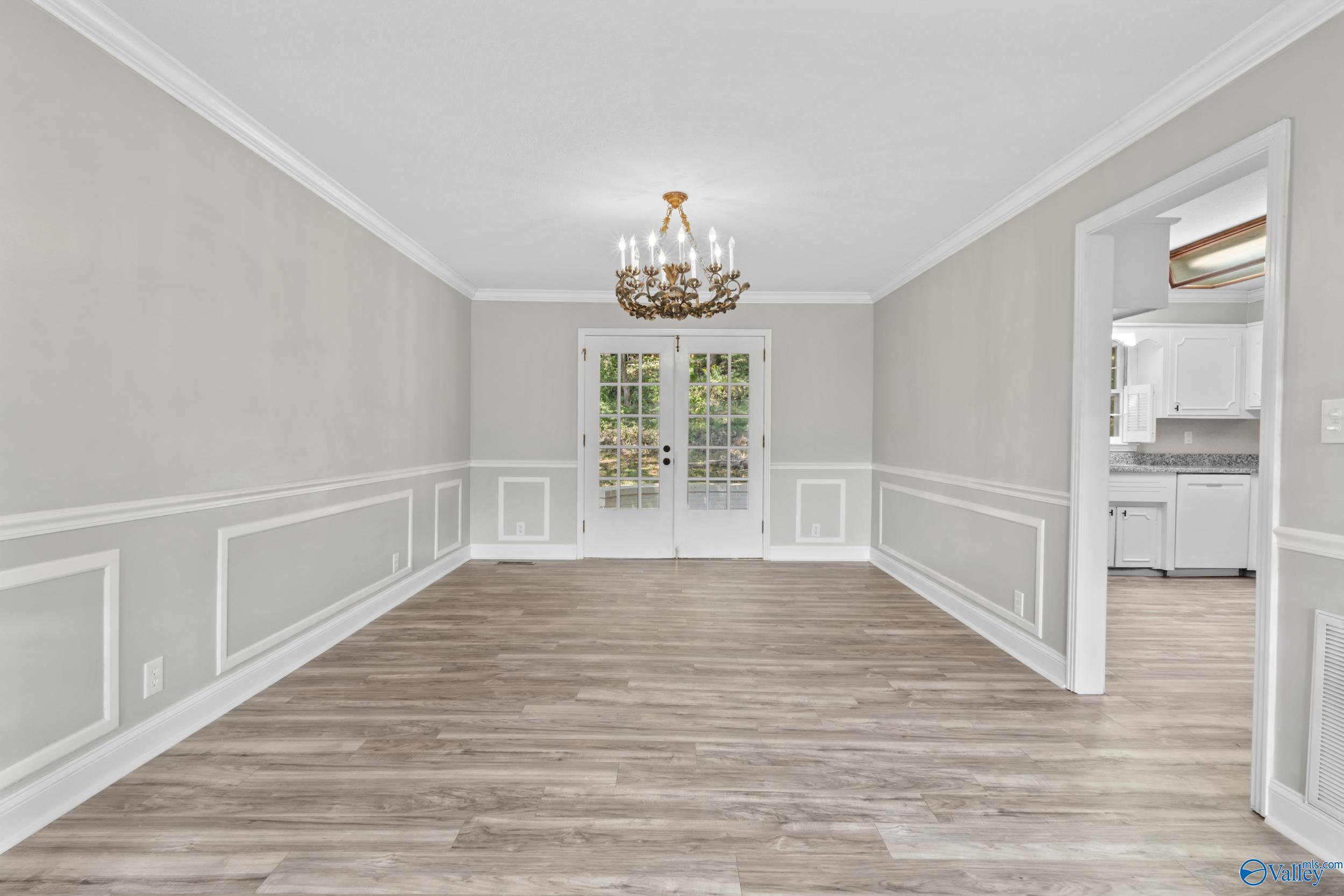 2101 Shades Crest Road SE