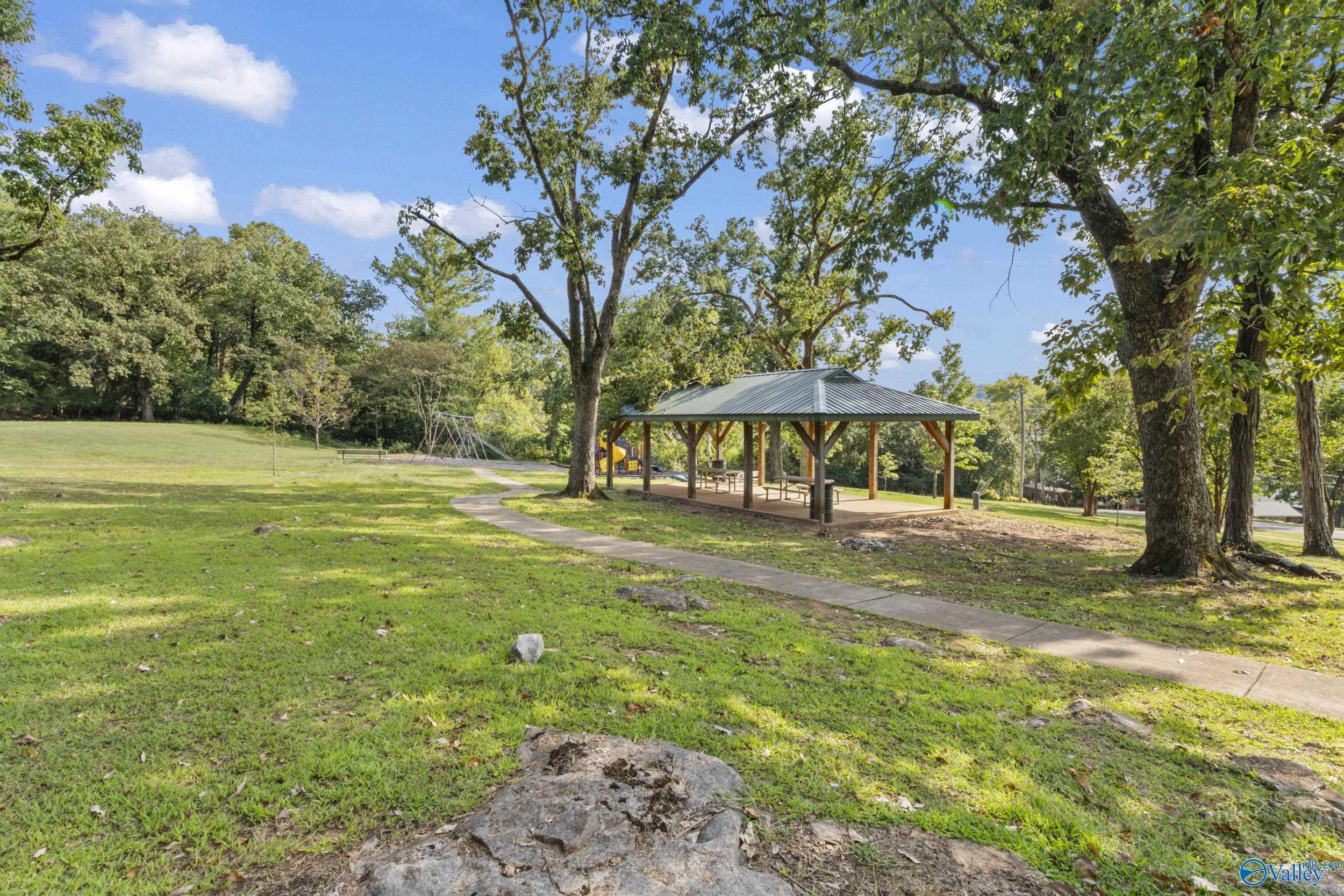 2101 Shades Crest Road SE